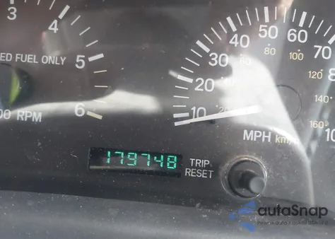 1999 Jeep Cherokee Classic/Sport z USA, uszkodzony, nr VIN 1J4FT68S3XL519895